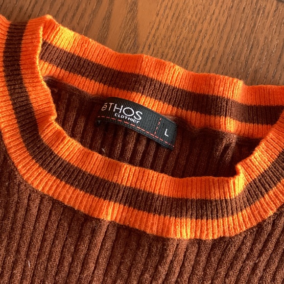 2/$30❤️ ETHOS - Cropped Rib Knit Long Sleeved Top - Picture 2 of 4